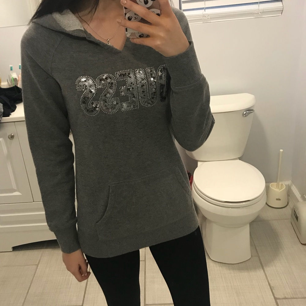 Guess’ Gray Sweater